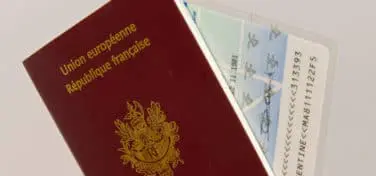 FOTO 1 - Passeport et carte d identite e1589881167705